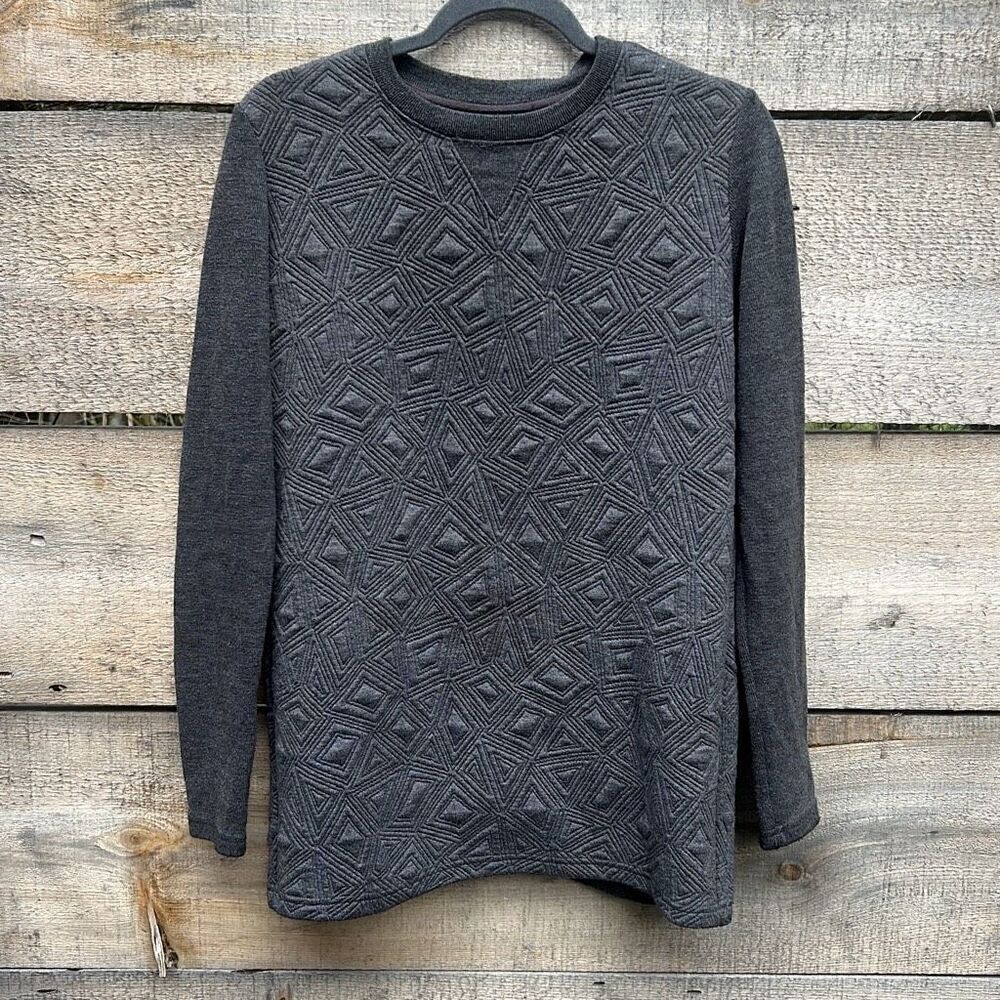 Forever 21 Gray Long Sleeve Pullover Crew Neck Geo Pattern Sweater Small